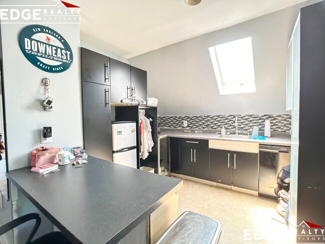 72 Antwerp St, Unit 2