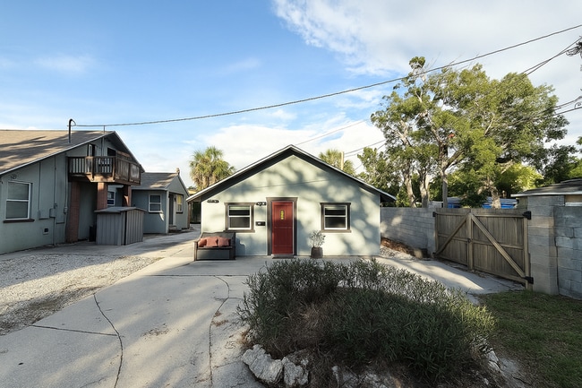 1740 19th Ave S in St. Petersburg, FL - Building Photo - Building Photo