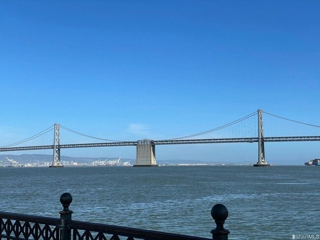 201 Harrison St in San Francisco, CA - Building Photo - Building Photo