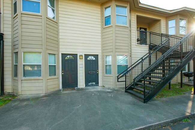 property at 3238 E Alabama Ave