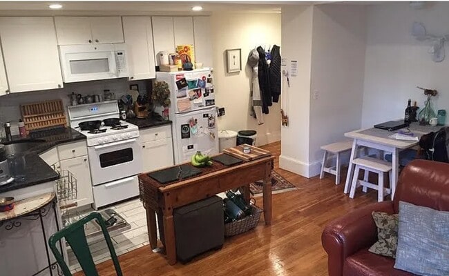 182 Naples Rd, Unit 1