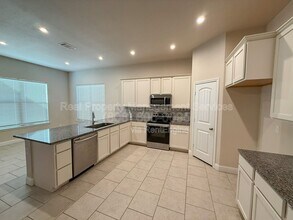 7115 90th St in Lubbock, TX - Building Photo - Building Photo