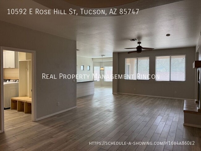 10592 E Rose Hill St in Tucson, AZ - Building Photo - Building Photo