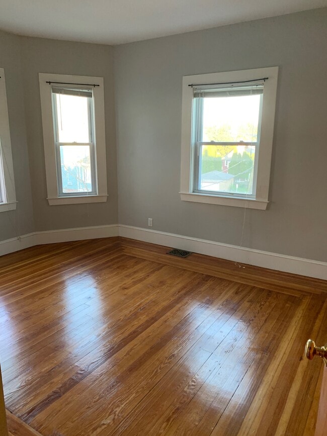 35 Joseph St in Medford, MA - Building Photo - Building Photo