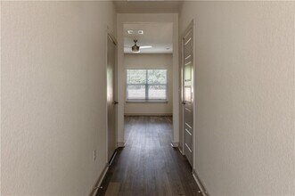 1801 Bonham Ln in Round Rock, TX - Building Photo - Building Photo