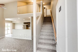 859 E Wandering Ln in Kuna, ID - Building Photo - Building Photo