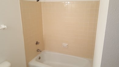 5675 W Brown Deer Rd, Unit #109 in Brown Deer, WI - Building Photo - Building Photo