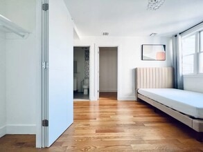 Furnished room/NOT APARTMENT in Brooklyn, NY - Foto de edificio - Building Photo