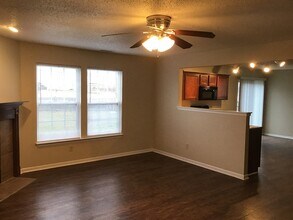 5532 Floating Leaf Dr in Indianapolis, IN - Building Photo - Building Photo