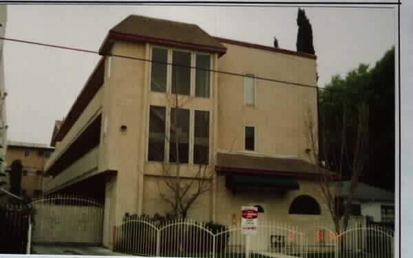 10908 Blix St in North Hollywood, CA - Building Photo - Building Photo