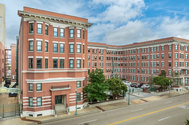 Gayoso House & Pembroke Square