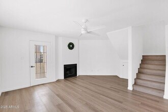 745 N Dobson Rd in Mesa, AZ - Building Photo - Building Photo