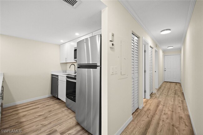 property at 260 Southbay Dr