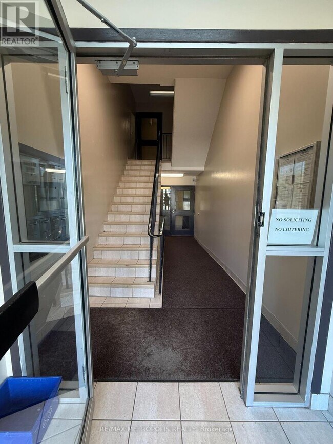 271 Eiwo Ct in Waterloo, ON - Building Photo - Building Photo