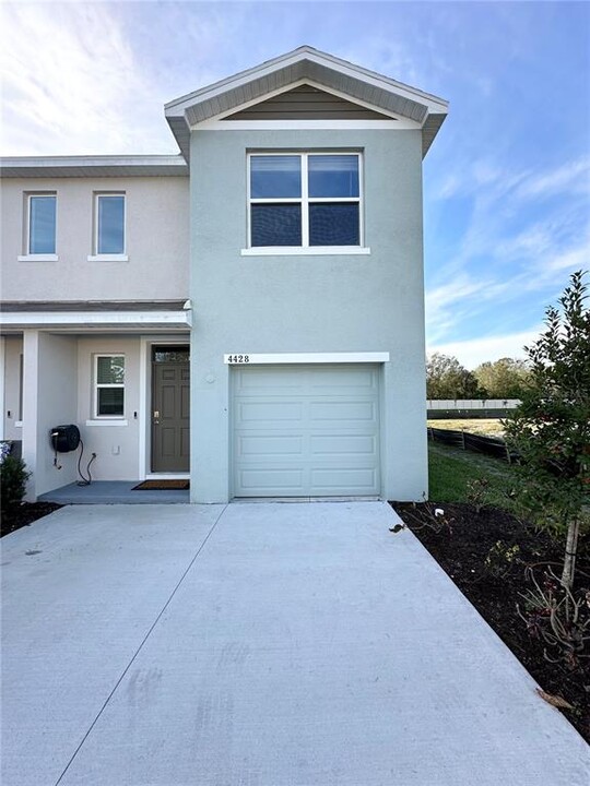 4428 Rachel Fls Dr in Tampa, FL - Building Photo