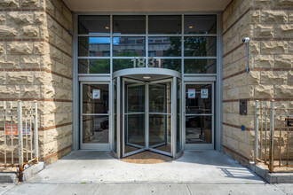 Madison Park Apartments in New York, NY - Foto de edificio - Building Photo