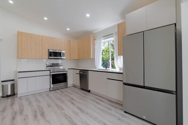 property at 113 SE 8th Ave