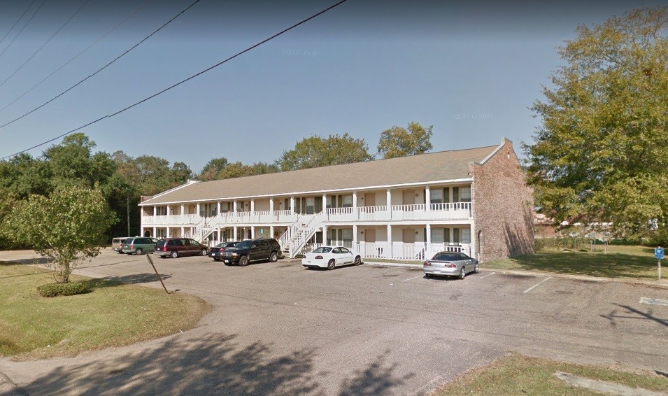 15150 Fisher Blvd in Gulfport, MS - Building Photo