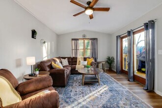 4544 Erie Ave NW, Unit SI ID1496113P in Canal Fulton, OH - Foto de edificio - Building Photo