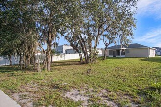 339 Erie Dr in Kissimmee, FL - Building Photo - Building Photo