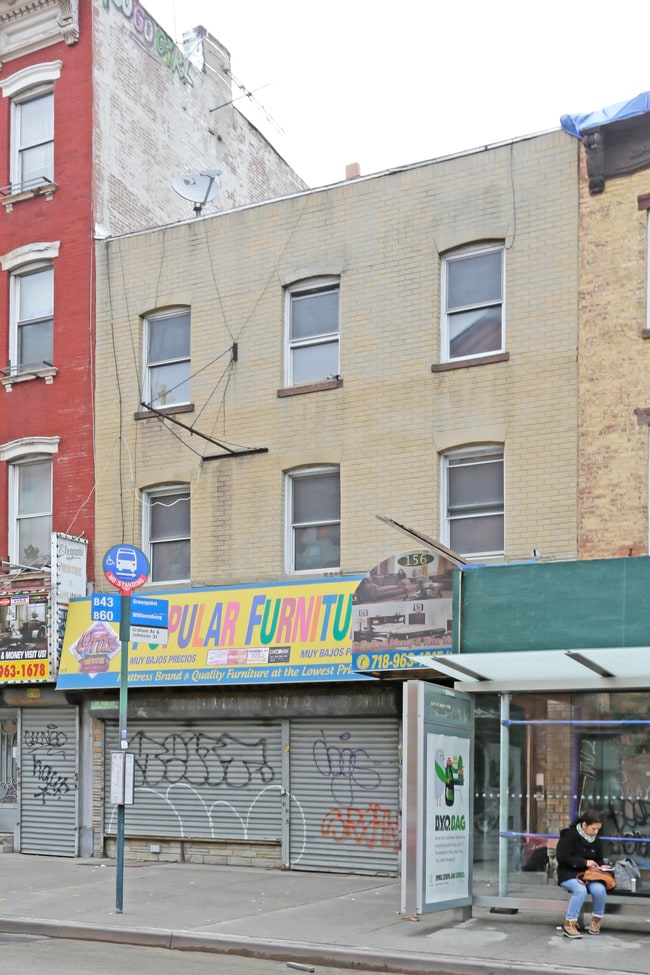 154-156 Graham Ave in Brooklyn, NY - Foto de edificio - Building Photo