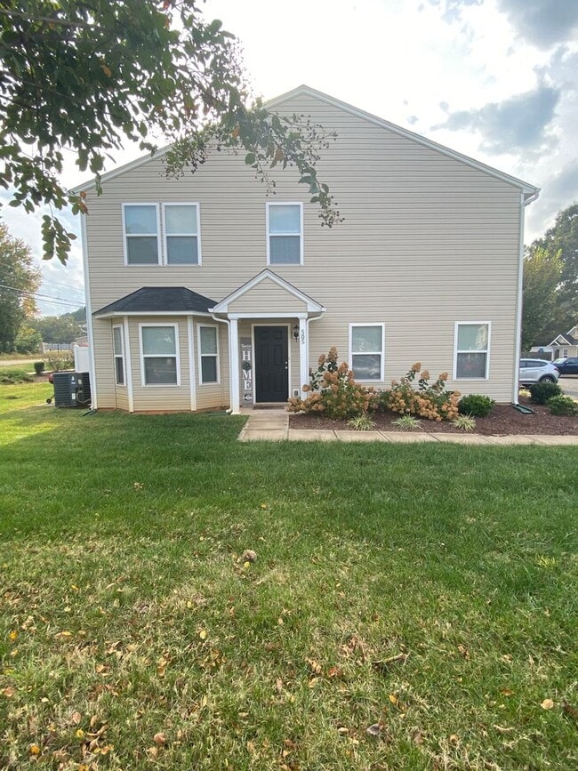 property at 505 Fawnborough Ct