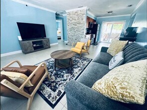 4211 NE 13th Ave in Pompano Beach, FL - Building Photo - Building Photo