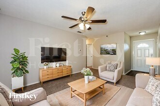 3527 Pebbleshores Dr in Dallas, TX - Foto de edificio - Building Photo