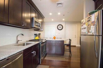 409 Adams St in Hoboken, NJ - Building Photo - Building Photo