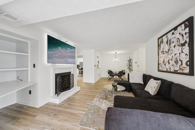 property at 2209 Hunters Run Dr