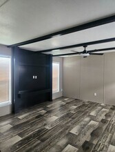 150 Tonkawa Trl in Lockhart, TX - Building Photo - Building Photo