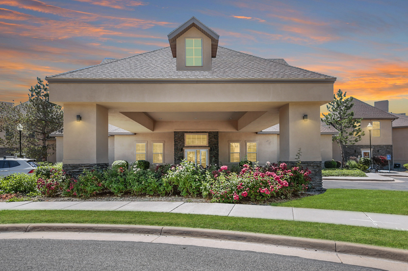 Rose Cove Apartment Homes in Farmington, UT - Foto de edificio