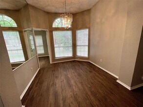 1514 Warwick Dr in Mansfield, TX - Foto de edificio - Building Photo