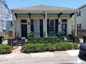 1025 General Taylor St, Unit Apt A in New Orleans, LA - Building Photo