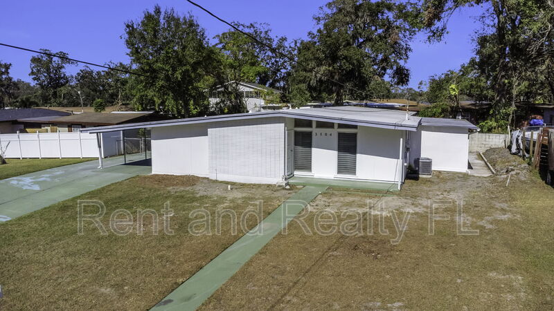 3504 E Knollwood St in Tampa, FL - Building Photo