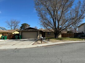 2954 S Escondido Ct in Reno, NV - Building Photo