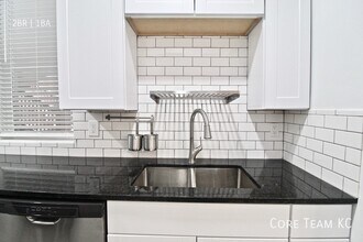 7 E 38th St in Kansas City, MO - Building Photo - Building Photo