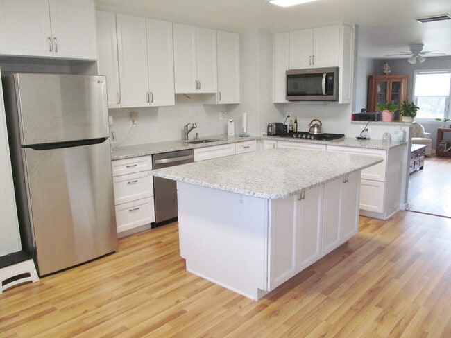 2028 S Branch Rd, Unit 1 in Branchburg, NJ - Building Photo - Building Photo