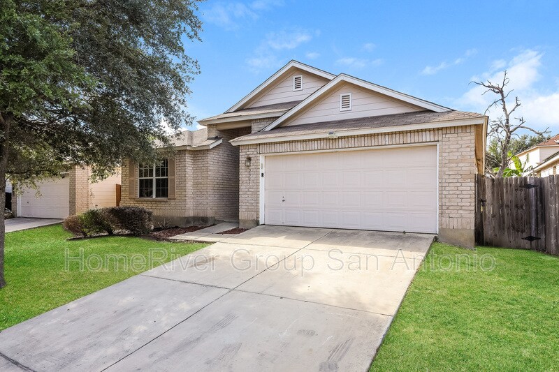 2331 Marcy Route in San Antonio, TX - Building Photo
