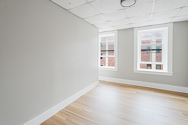 100 Appleton St in Lowell, MA - Building Photo - Building Photo