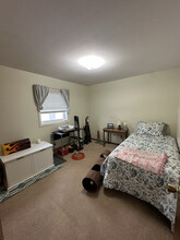 516 Kendall Ave S, Unit 1 in Thief River Falls, MN - Building Photo - Building Photo