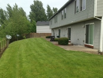 1438 Falcon Loop in Independence, OR - Building Photo