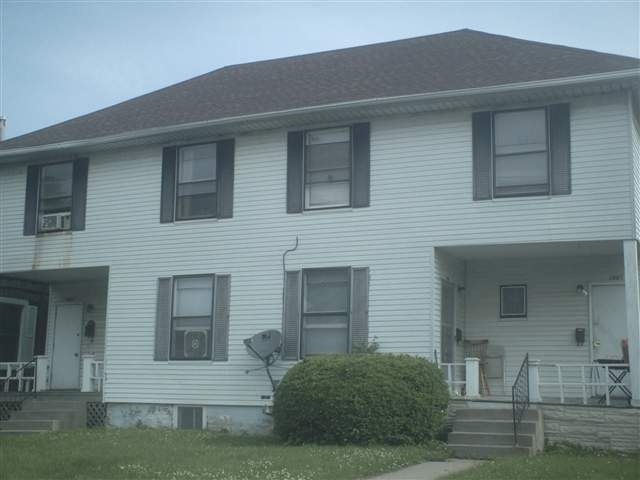 2006-2010 Grant in Bettendorf, IA - Building Photo
