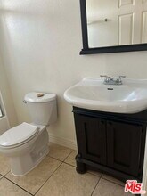 136 W 97th St in Los Angeles, CA - Building Photo - Building Photo
