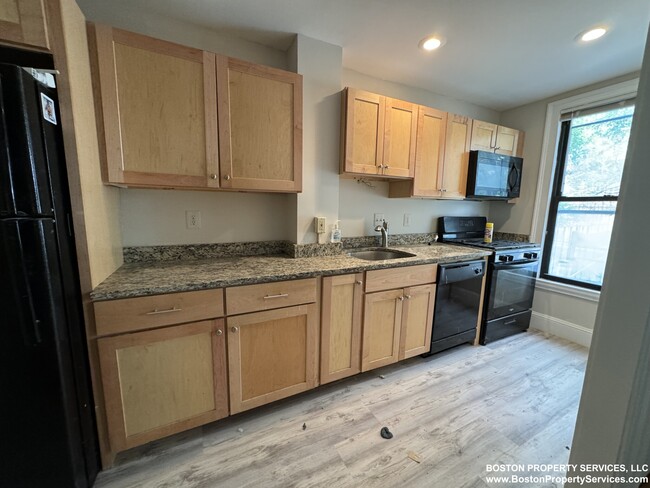 9 Worthington St, Unit 1 in Boston, MA - Building Photo - Building Photo