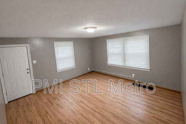 7008 Paisley Dr in St. Louis, MO - Building Photo - Building Photo