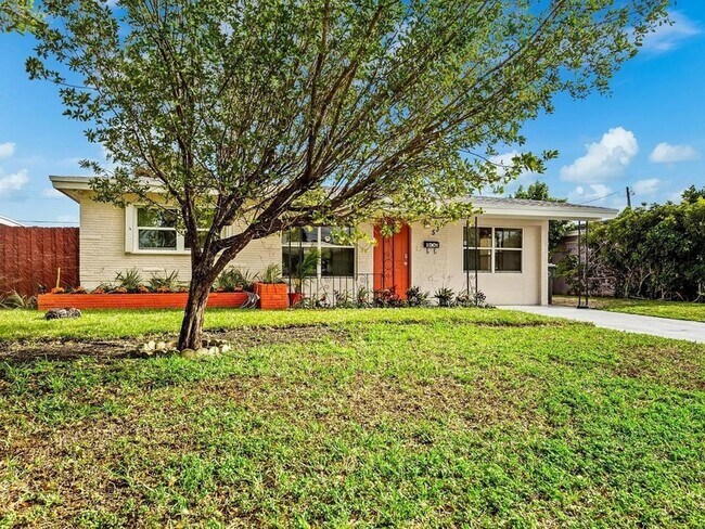 530 NE 46th St in Fort Lauderdale, FL - Building Photo - Building Photo