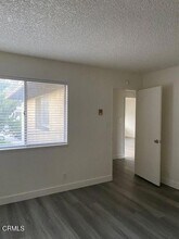 180 E Pleasant St, Unit E in Santa Paula, CA - Building Photo - Building Photo