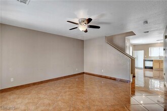 1259 Black Cherry St in Las Vegas, NV - Foto de edificio - Building Photo