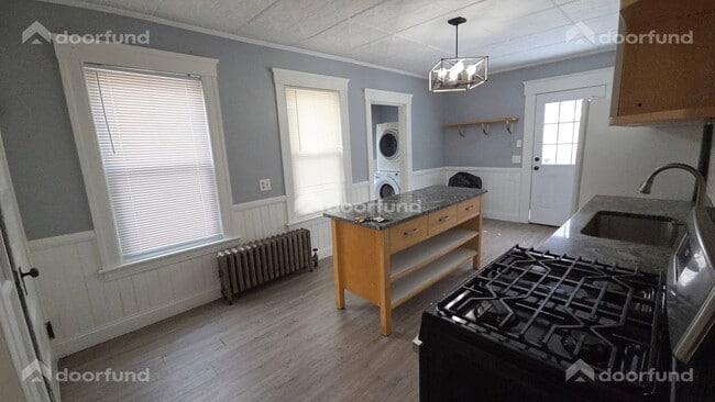 121 Delmont Ave in Worcester, MA - Building Photo - Building Photo